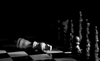 "Как может править царством тот, кто не умеет играть в шахматы?"